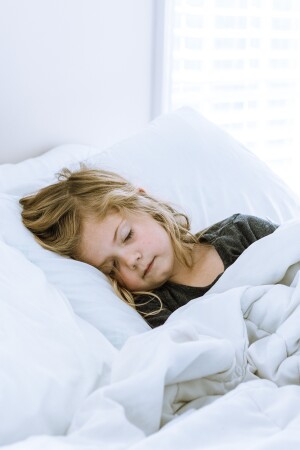 how much sleep do i need for my age.jpg